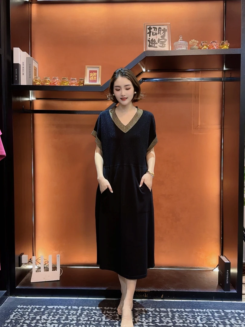 04 DD夏款新款气质时尚显瘦百搭圆领大码洋气毛衣针织连衣裙