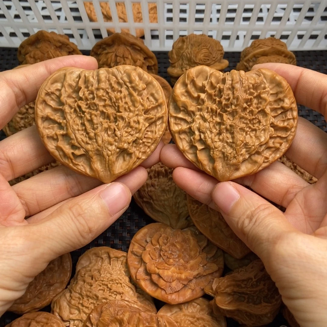 吊坠文玩核桃桃心扁2个