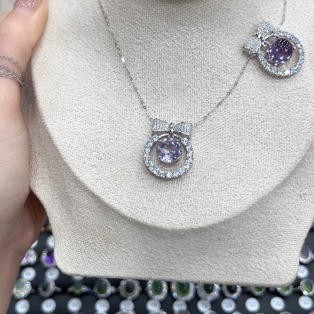 y***…水晶银S925镶嵌颈饰