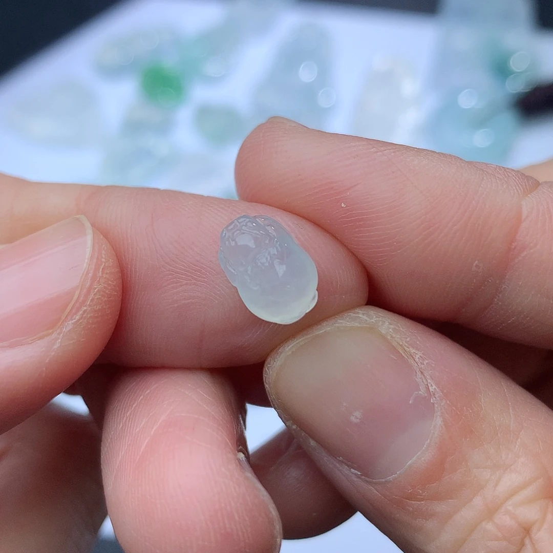 翡翠颈饰未镶嵌翡翠翡翠