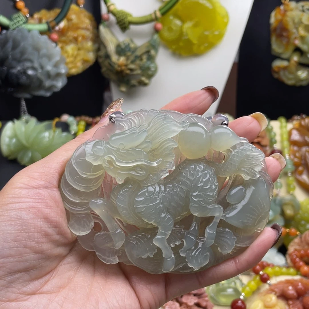 未镶嵌蛇纹石玉颈饰森*