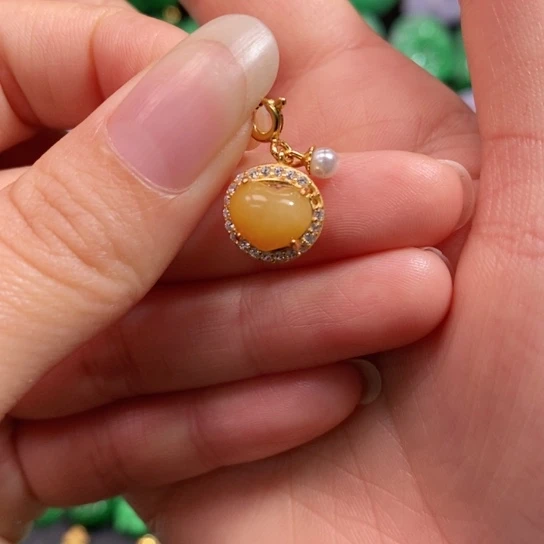 颈饰未镶嵌翡翠吊坠