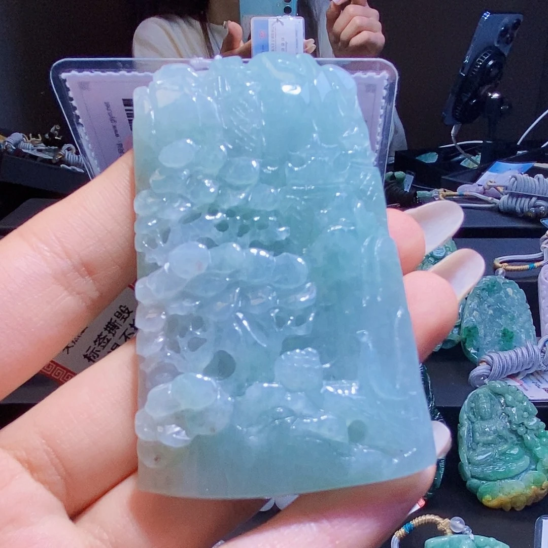翡翠未镶嵌颈饰翡翠