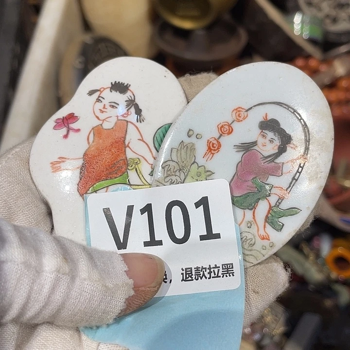 用***和瓷片二表姐直播火爆热卖