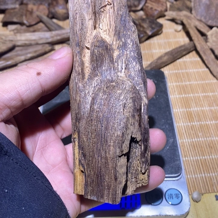 沉香碎屑沉香海南