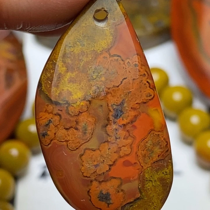 玛瑙/玉髓颈饰未镶嵌