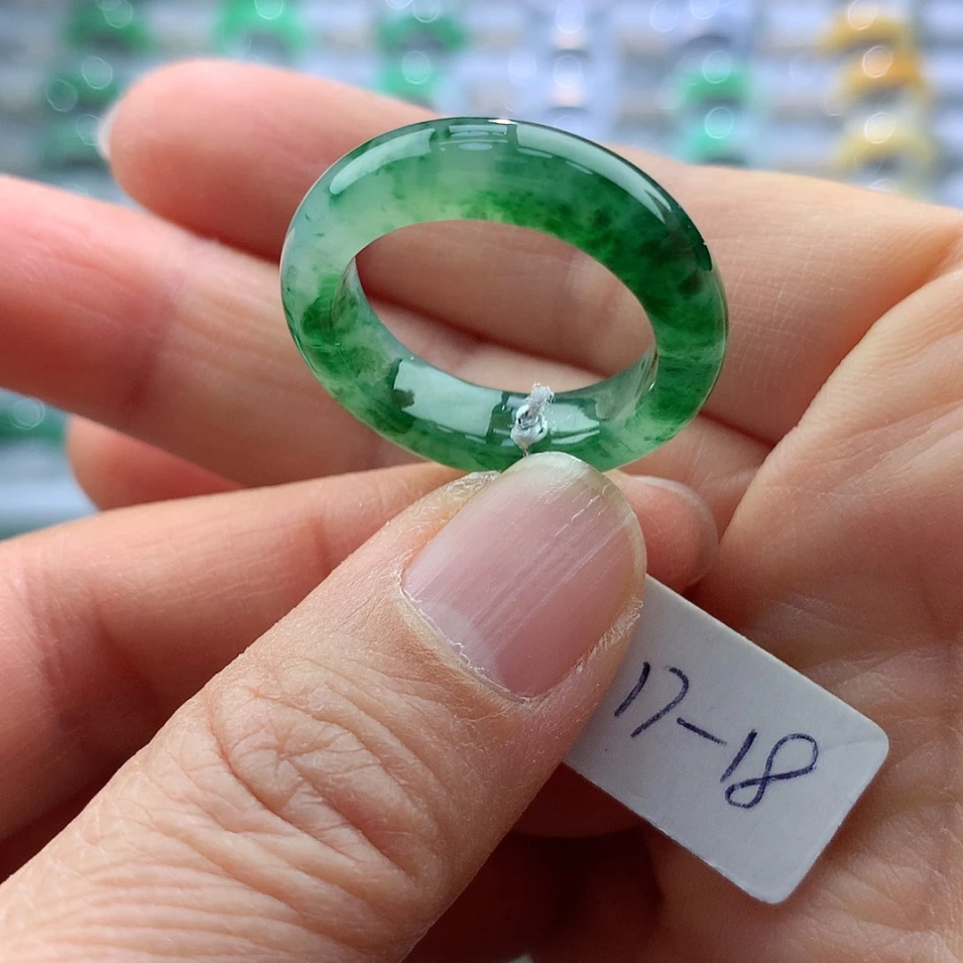 翡翠戒指未镶嵌17-18号