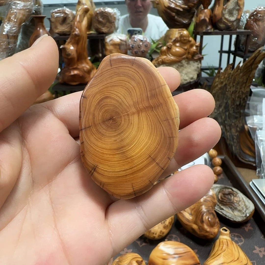 柏木（崖柏）开播福利太行陈化黑油闻香手把件
