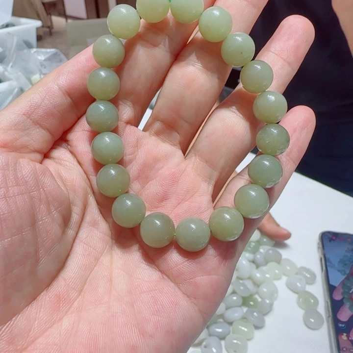 未镶嵌手链和田玉725