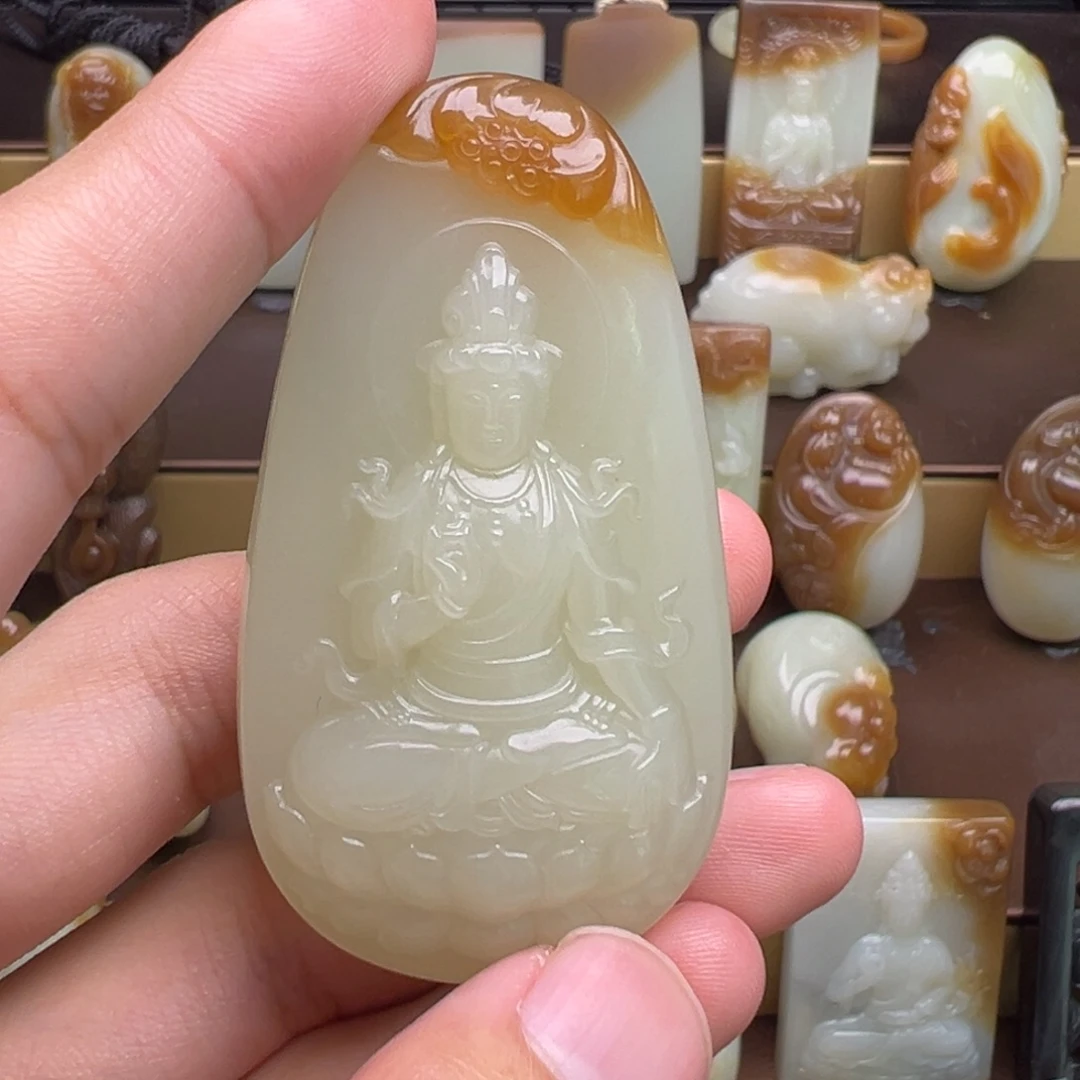 用***2和田玉（糖玉）未镶嵌颈饰