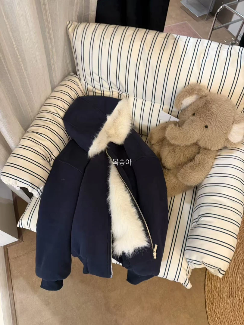 Peach 保命外套！！超厚加绒连帽卫衣外套 1077