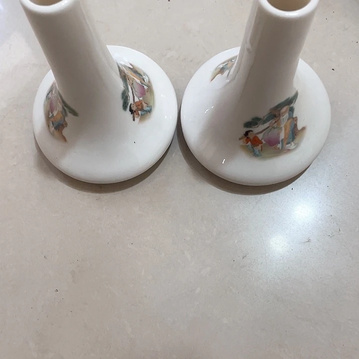 瓷片小花瓶，库存微瑕