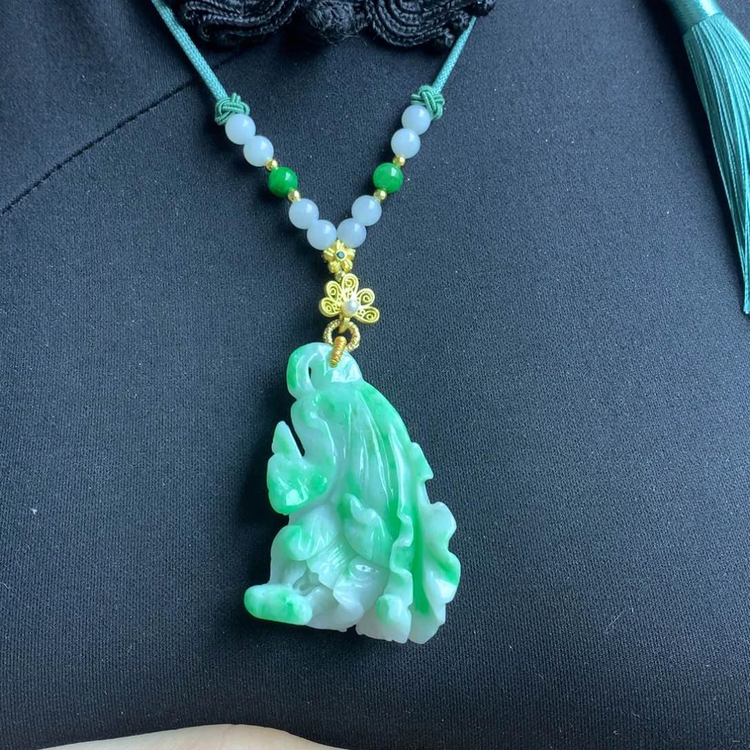 翡翠颈饰未镶嵌翡翠