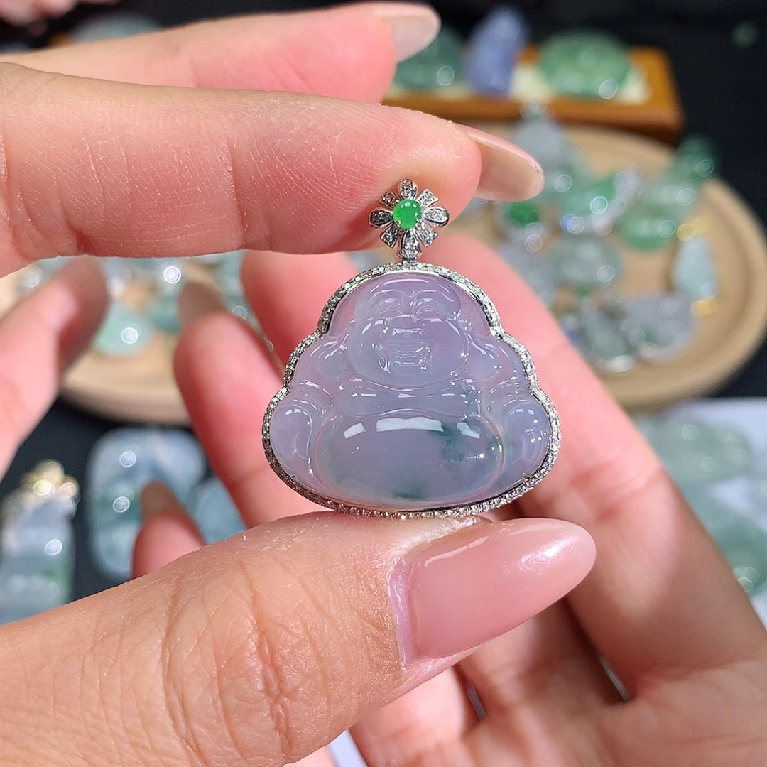 翡翠18K金镶嵌颈饰翡翠