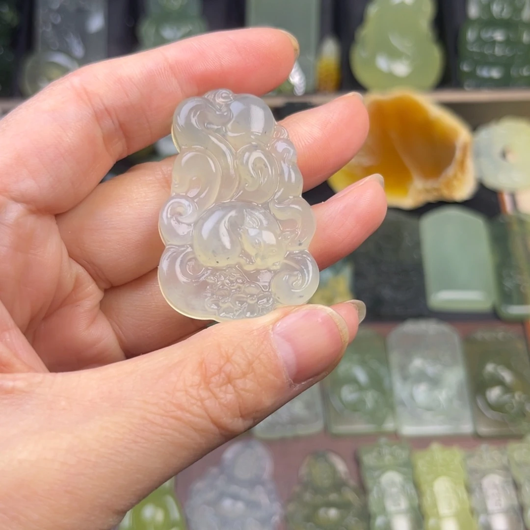 蛇纹石玉未镶嵌吊坠(赠链)