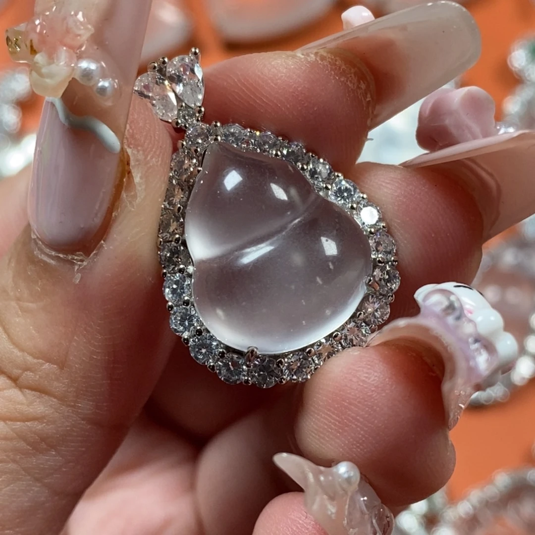 李***高石英质玉银S925镶嵌颈饰葫芦