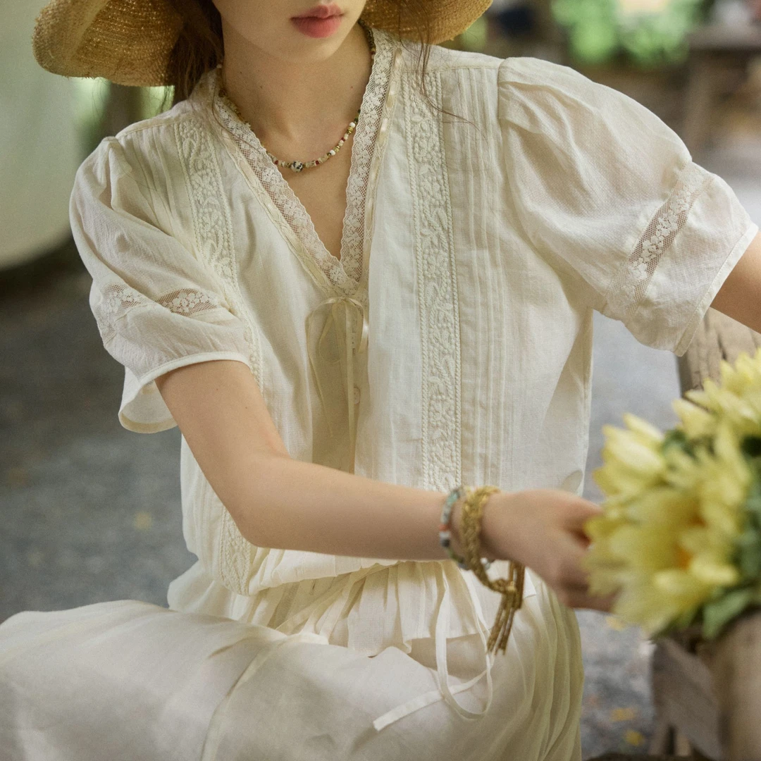 「白描工作间」"雾野山茶"100长绒棉v领法国蕾丝古董小衫