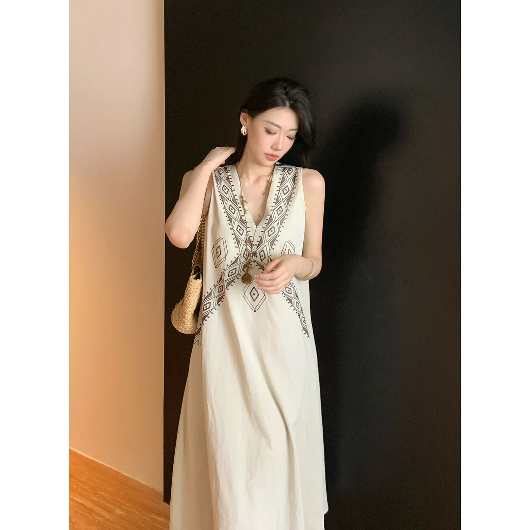 JIJINQI无袖背心连衣裙夏季新款刺绣设计v领复古长裙JD07LZPT1476