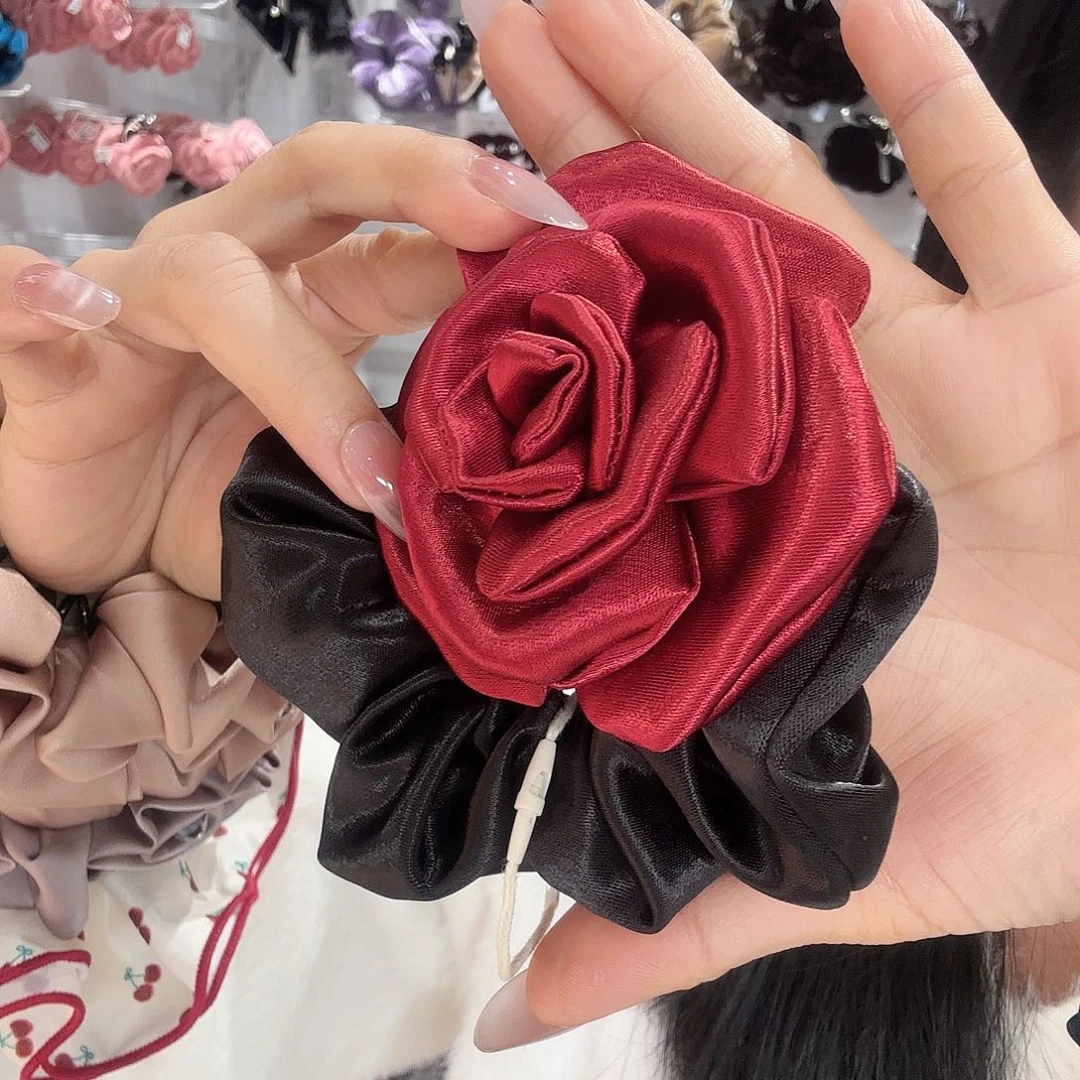 非金属布艺缎面山茶花红色 发圈