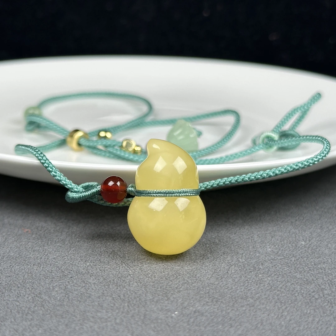 Y3562天然俄料蜜蜡葫芦17*25.5mm 支持鉴定假一罚四