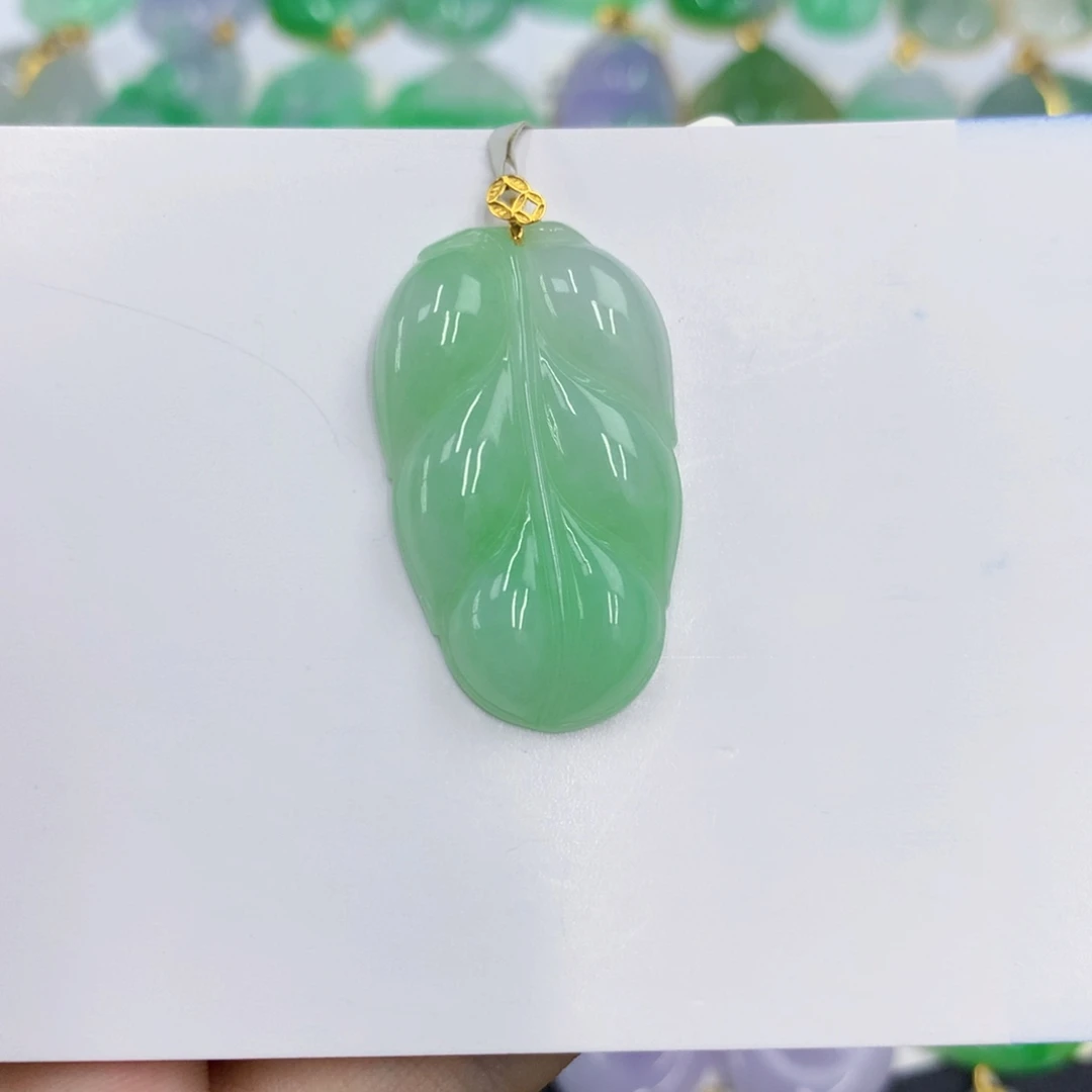 颈饰18K金镶嵌翡翠翡翠