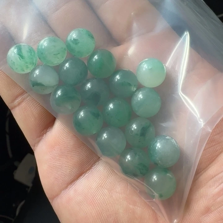 盼***盼定制石英质玉（非洲翠）手串