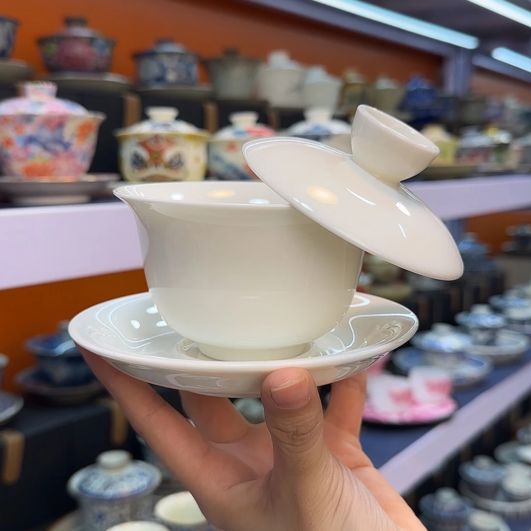 我在外面吃饭呢你在哪了我在外面吃