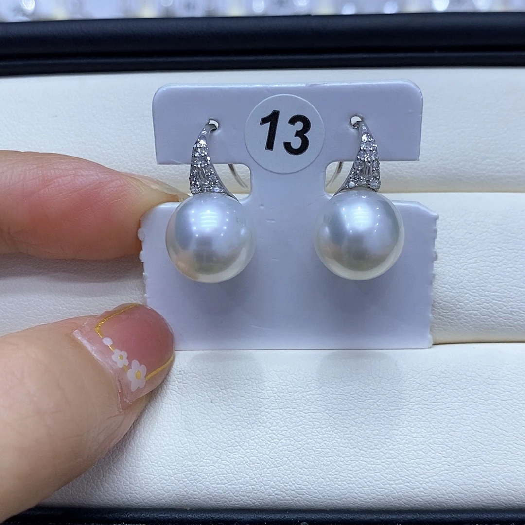 海水珍珠18K金镶嵌耳饰11到12点位澳白