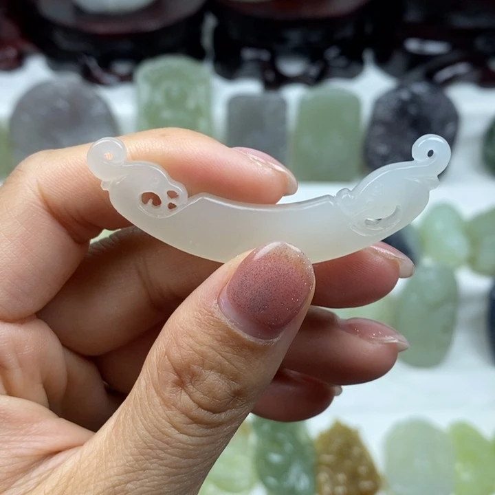 和田玉未镶嵌颈饰21