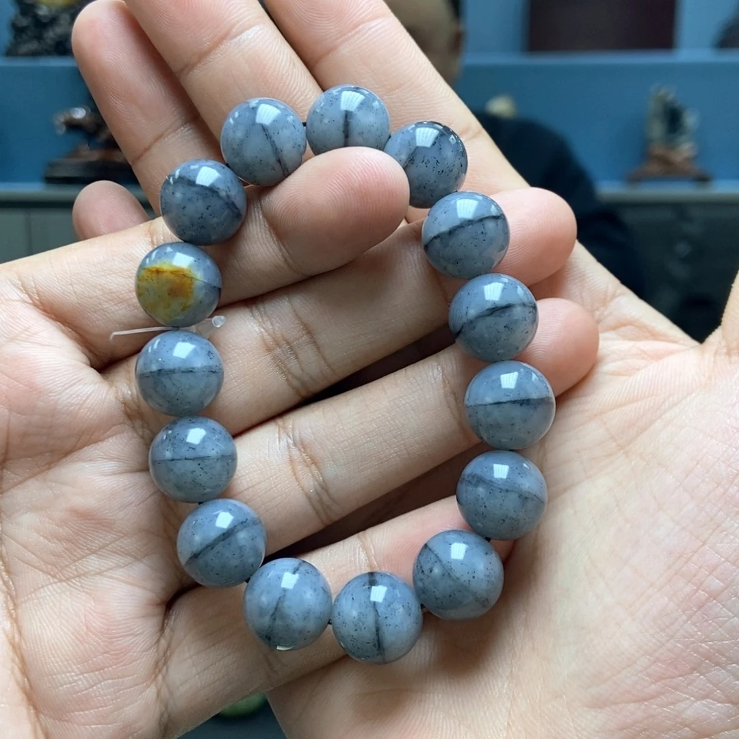 和田玉未镶嵌把件