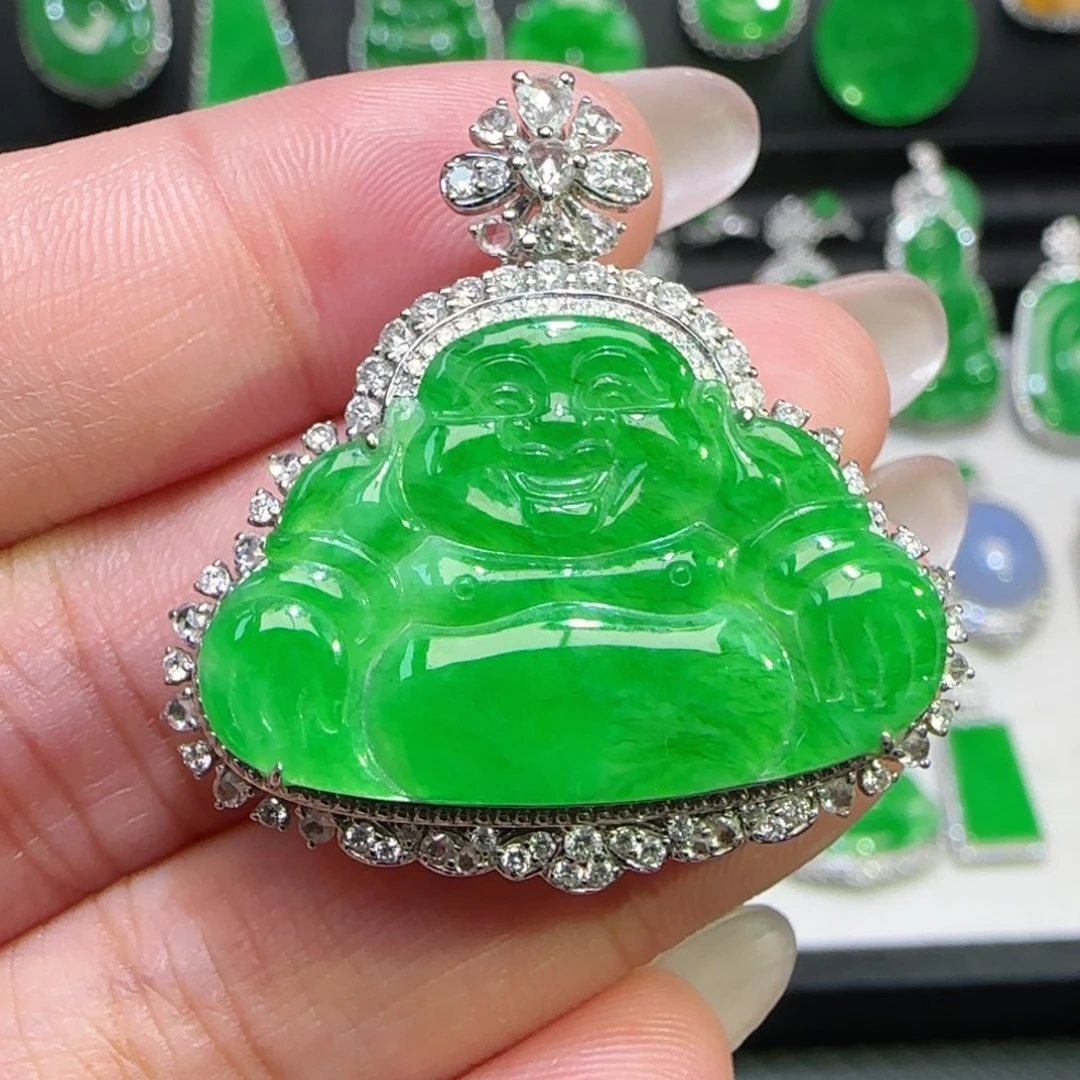 翡翠18K金镶嵌颈饰吊坠