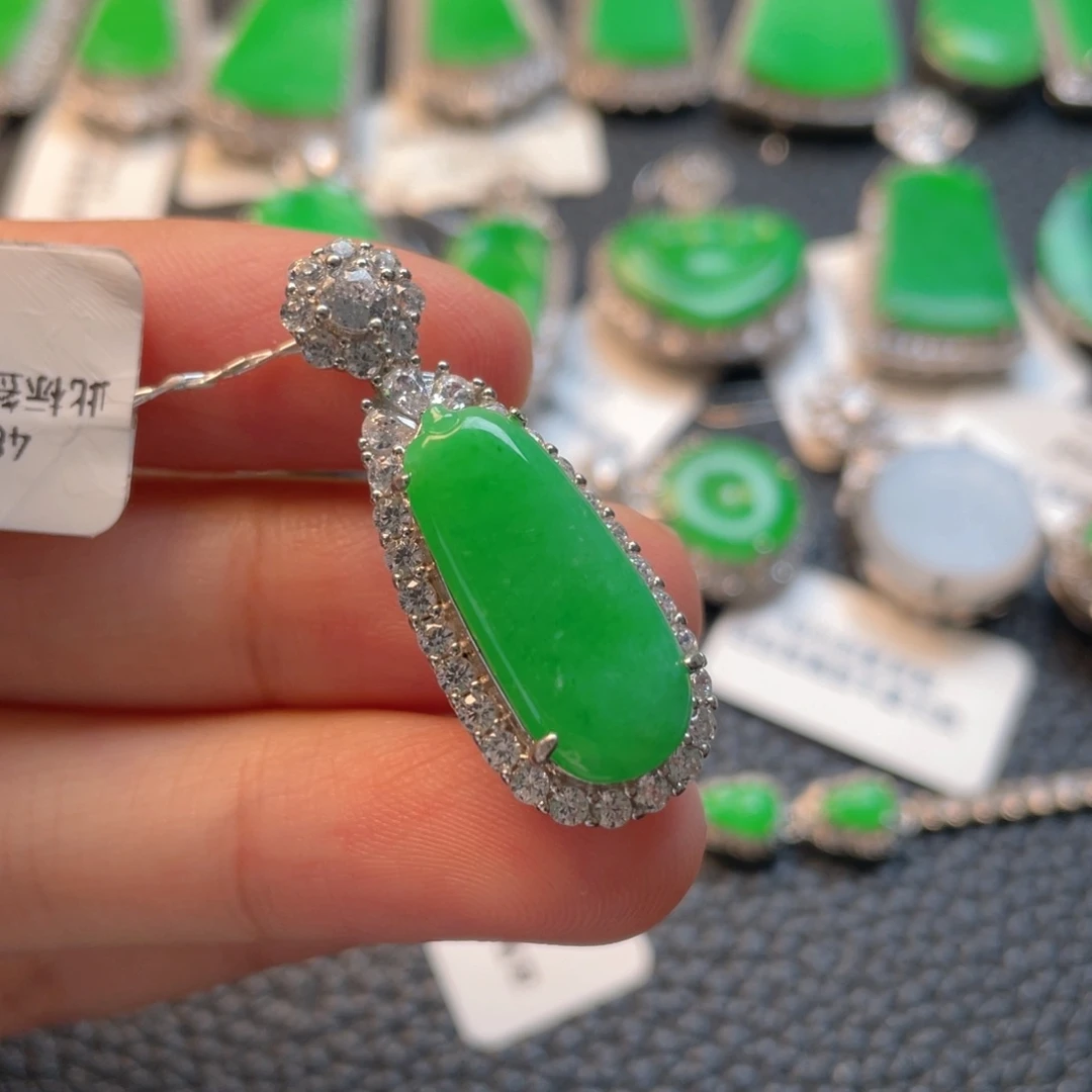 翡翠银S925镶嵌颈饰