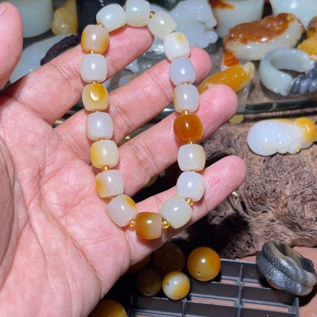 和田玉未镶嵌车挂