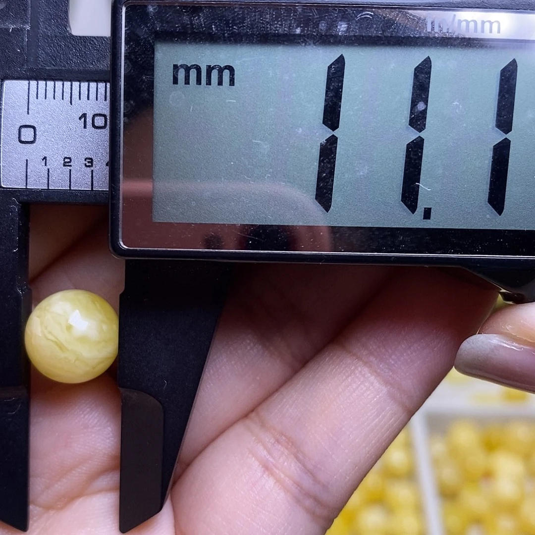 裸石琥珀未镶嵌小***?蜜蜡圆珠