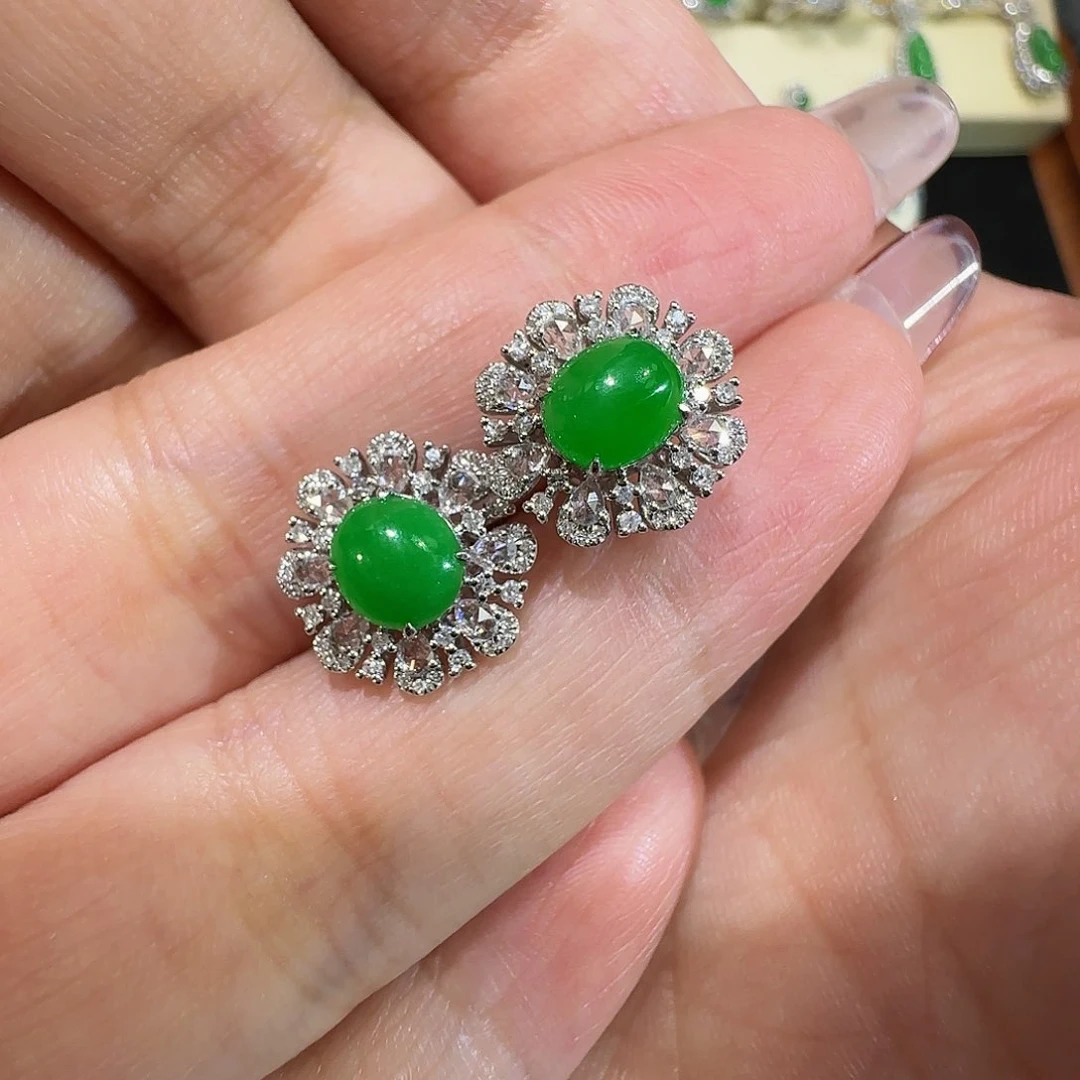 【闪购商品】18K金镶嵌翡翠耳饰