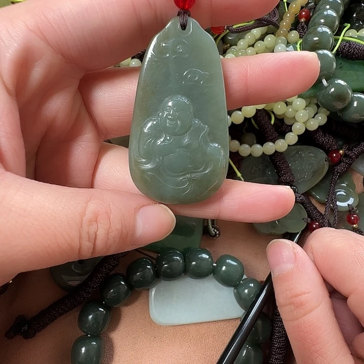 和田玉未镶嵌颈饰