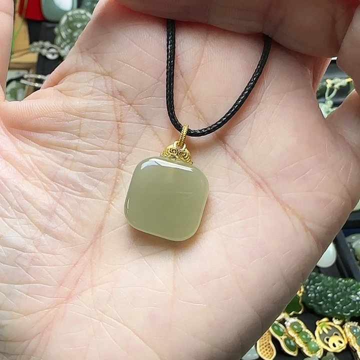 颈饰银S925镶嵌和田玉