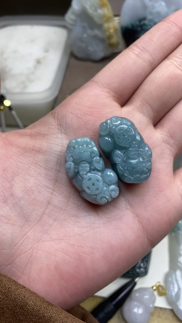 天然翡翠a货貔貅1对