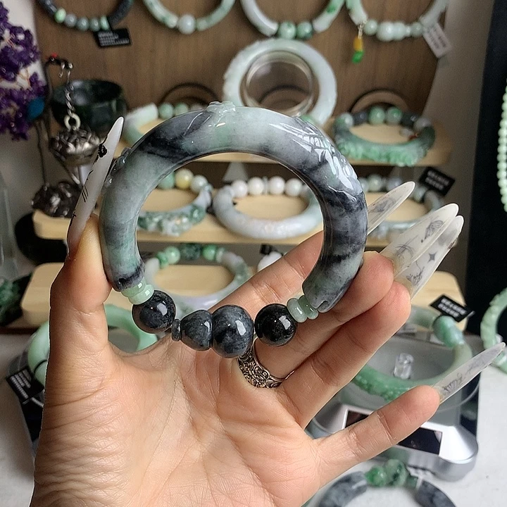 乌鸡阳绿手镯手镯