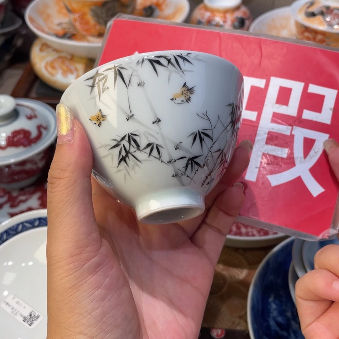 景德镇瓷器和我一样都没有
