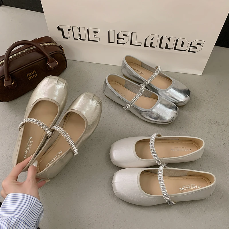 法式平底玛丽珍鞋女2025年新款百搭时尚软底软面气质水钻浅口单鞋