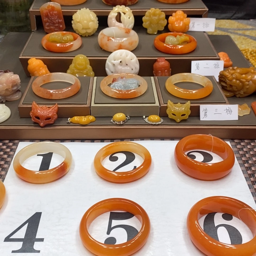 糖****石英质玉（黄龙玉）未镶嵌手镯