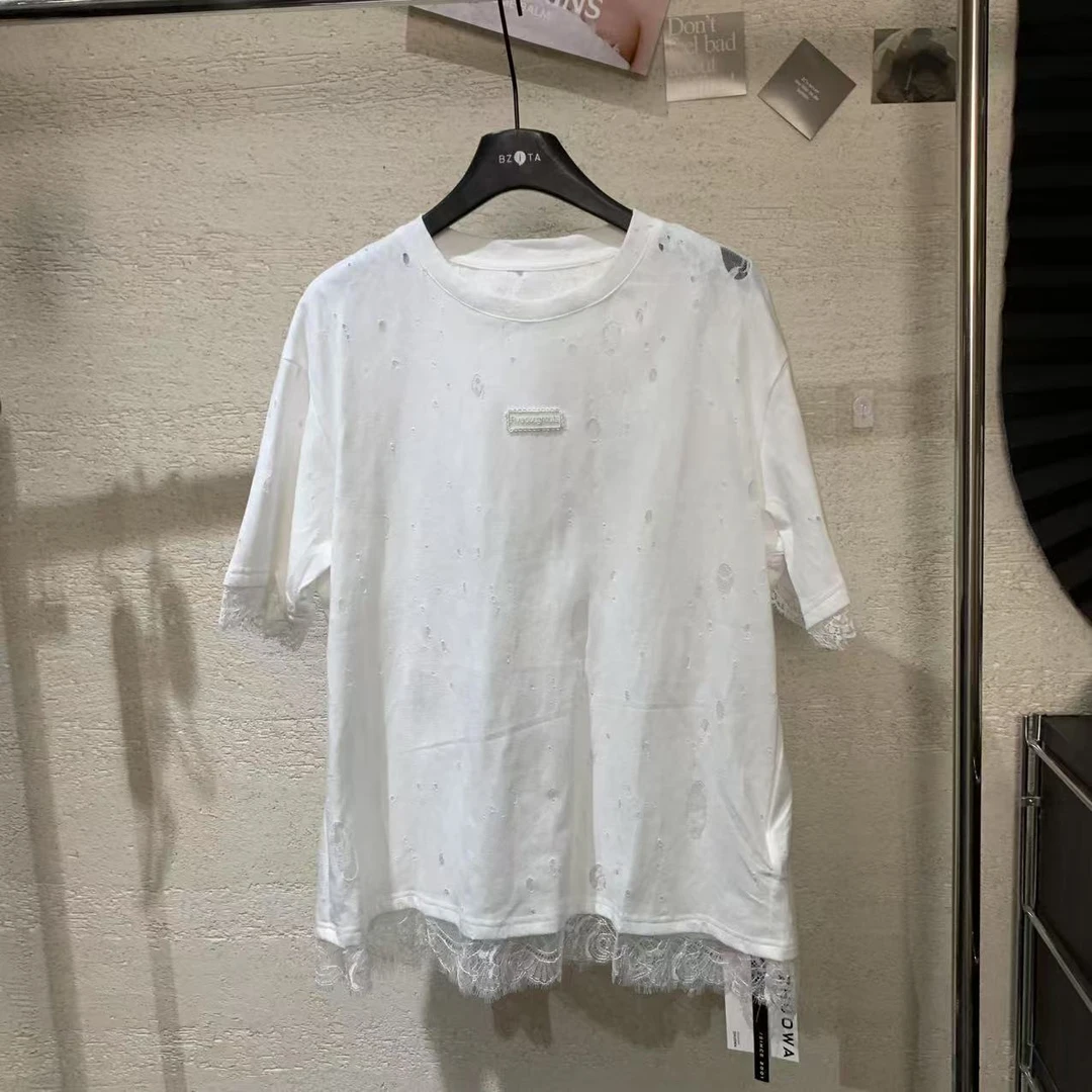 『雨美 Show』2557白色时尚百搭蕾丝边小标T短袖