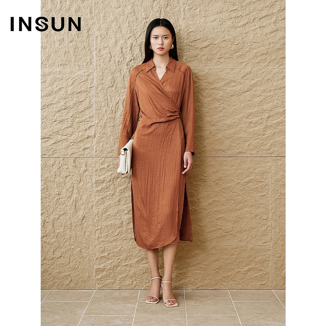 INSUN恩裳2025春季醋酸斜纹围裹式衬衫连衣裙