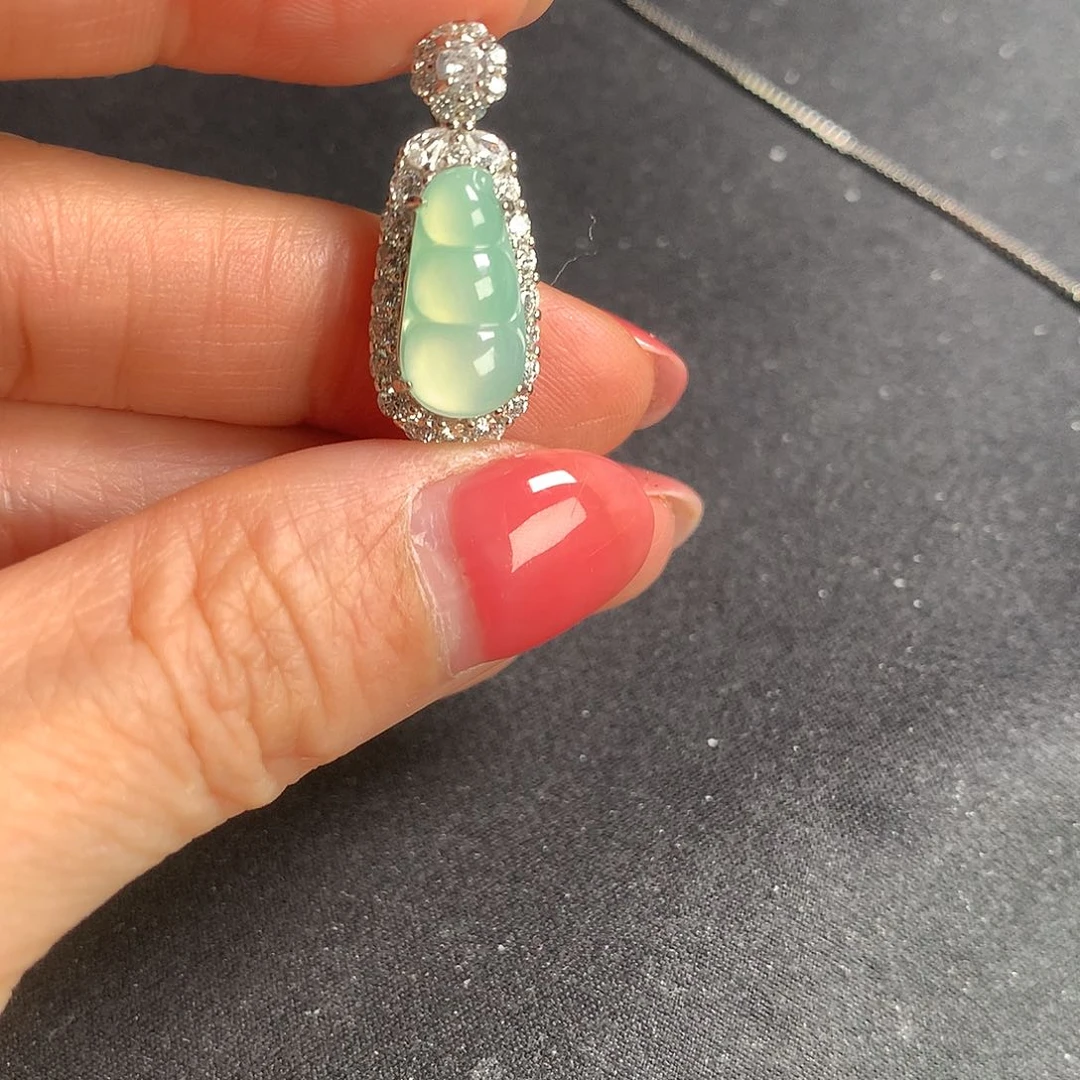 颈饰银S925镶嵌翡翠1111111111