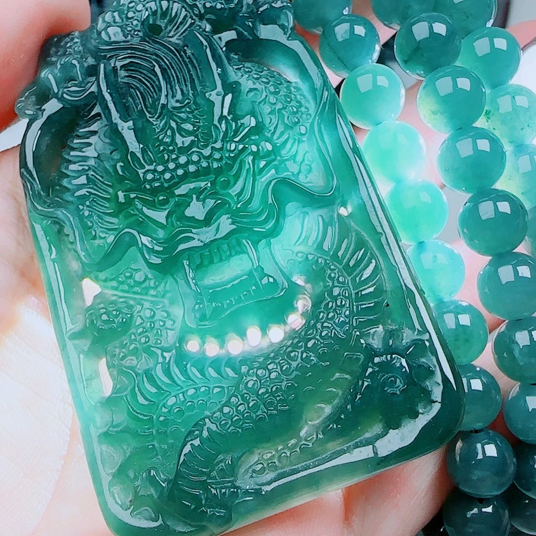 翡翠未镶嵌颈饰147800
