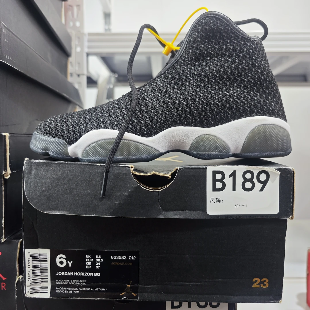 NIKE AJ黑白高帮 38.5码 全新原盒 sun 1.4 B189