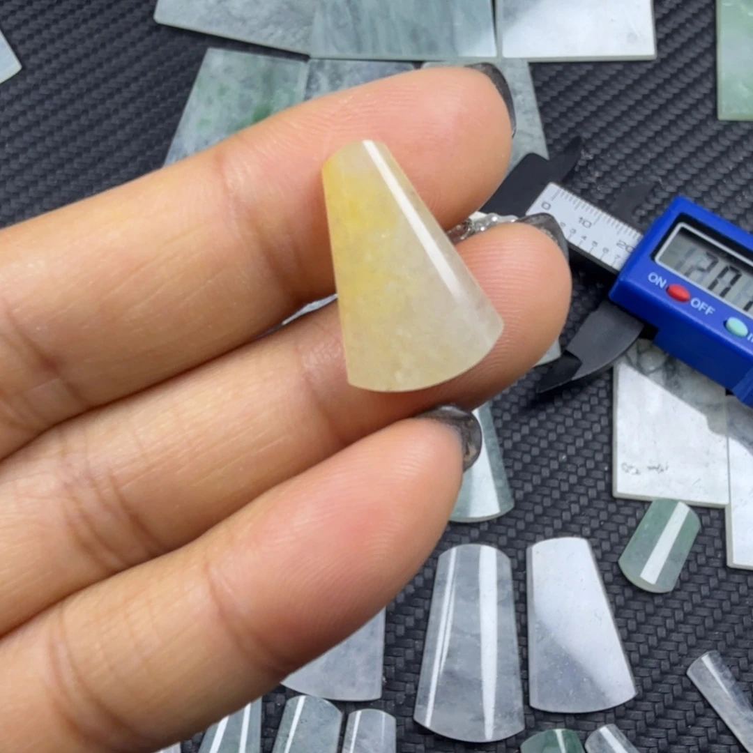 翡翠未镶嵌颈饰天然缅甸a货翡翠