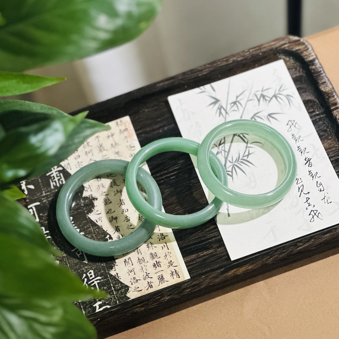 【艾秀甄选】东陵玉手镯H815（拍一发一多样性发货）