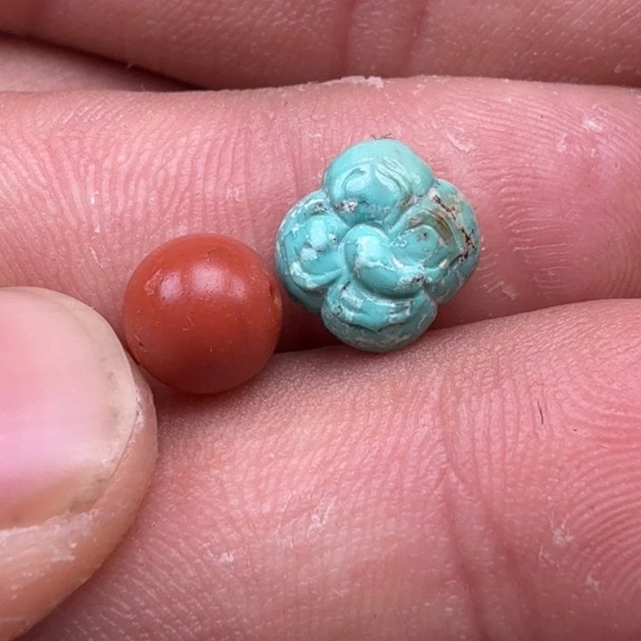 南红玛瑙未镶嵌珠宝奇石